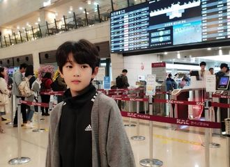 [分享]181024 “阿斯达”饰演剧中宋仲基小时候角色确定 少年银蟾的颜值也让人期待 