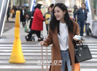 [新闻]181120 身体好了再次出发！孝敏现身仁川机场前往越南拍摄综艺