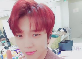 [分享]181216 无论是什么发色 颜值一直在线的优贤 