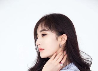 [新闻]181225 杨幂最新专访分享：要对自己说的话负责