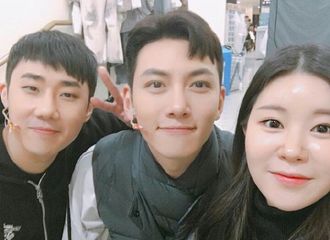[分享]181230 新鲜的金圣圭了解一下！可爱表情瞩目