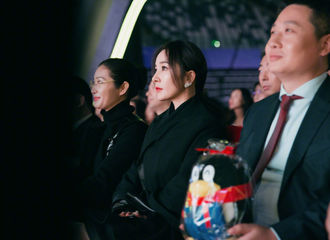 [新闻]190113 杨幂阅文盛典美图大放送 锁定东方卫视幂幂与你不见不散！