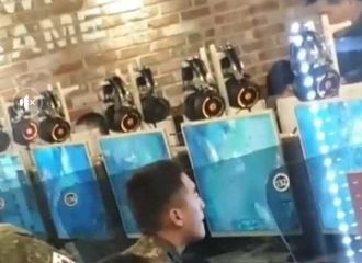 [分享]190120 网瘾少年玉泽演网吧目击！葛优瘫玩电脑更舒服~