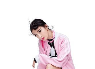 [新闻]190120 杨幂全新代言图公开 是整条街最酷的girl