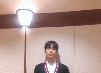 [分享]190121 《玫瑰与郁金香》上映活动1部！是青春气息满满的学长昊