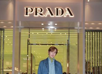 [分享]190131 清爽蓝朋友出动！尼坤昨日出席曼谷Prada活动