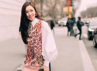 [分享]190212 令滤镜都变得无用的无暇美貌 Jessica郑秀妍现身纽约时装周Carolina Herrera大秀