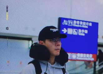 [新闻]190221 失踪人口突然现身 今日一早陈伟霆抵达香港机场
