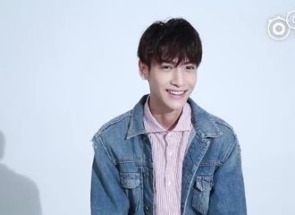 [分享]190222 回顾罗云熙耿直采访，立flag聊游戏欢乐多