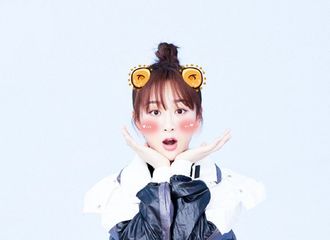 [分享]190223 用表情包方式打开杨紫 萌你一脸血
