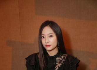 [分享]190308 最近出席了时装周的小郑！传说中的大小姐出巡？！
