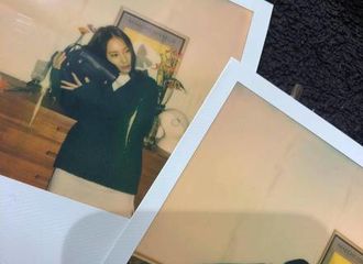 [分享]190311 今天是拍立得少女水晶！复古风满满的绝世美貌！