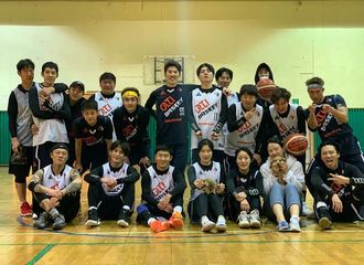 [分享]190315 人群中一眼就认出你！如约而至的篮球小豪