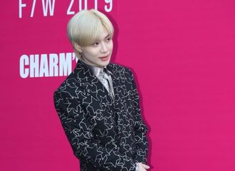 [分享]190324 ​闪耀的时尚存在感！泰民现身2019首尔时装周秀场