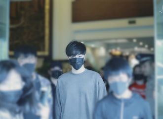 [分享]210423 那年今日| 	陈立农清晨上班打卡 顺毛宝宝好久不见