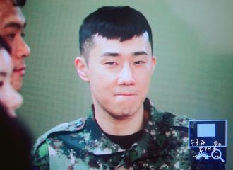 [新闻]190523 金圣圭，第16届兵役名门家庭颁奖礼MC出席，好久不见的土土啊