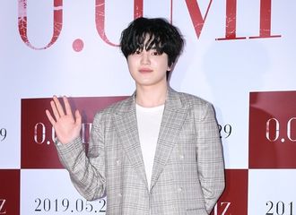 [新闻]190529 成种出席 '0.0MHz' VIP试映会为成烈哥哥应援，剥开柠檬糖般的外貌