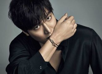 [新闻]190614 具备高颜值，却又敬业善良、品格高尚的演技派男演员--李敏镐！