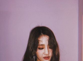 [新闻]190619 超A米妮在线营业！没有刘海解除封印 再升级的MINNIE的美貌！