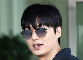 [新闻]190624 李敏镐因海外日程仁川出境前往宝岛台湾~幸福又来了~