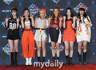 [新闻]190627 GIDLE出席《Mcountdown》照片墙，今晚5点直播大家看起来！