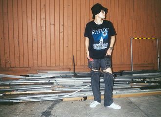 [分享]190724 随便一站就是一张画报 不是姜昇润的话不能穿出这种效果哦 