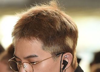 [新闻]190727 另外三位帅哥也出发了！WINNER为日巡前往千叶