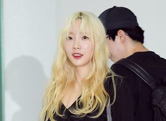 [新闻]190802 泰妍&孝渊现身金浦机场！前往东京参加SMTOWN家族演唱会