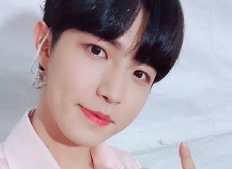 [新闻]190804 金在奂暖心感谢，炎热的天气来看演出的粉丝们~