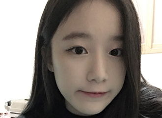 [新闻]190803 “穗珍”给“舒华”化的第一次妝💋，公開！