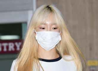 [新闻]190806 三天演唱会辛苦了！泰妍-孝渊结束SMTOWN公演抵达韩国