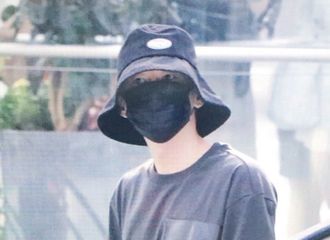 [新闻]190811 哥哥拜拜~李赫宰今日深圳宝安机场出发要返回韩国惹