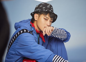 [新闻]190812 工作室投递黄子韬新代言广告花絮照四张 周一开启缤纷好心情