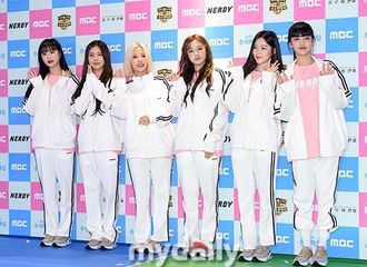 [新闻]190812 今日参加《偶像运动会》的女孩子们，展现出青春美好的模样