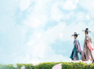 [新闻]190812 朴志训粉色韩服，展现可爱清爽的外貌