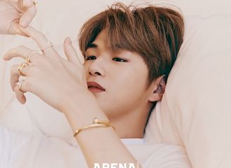 [新闻]190818 歌手姜丹尼尔登上时尚杂志，预约销售非常火爆!