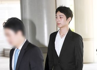 [新闻]190823 赖冠霖今日因与CUBE专属合约纠纷相关，前往首尔中央地方法院进行初审 