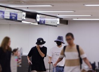 [分享]190827 渔夫帮大佬们出动！D&E前往日本举办演唱会