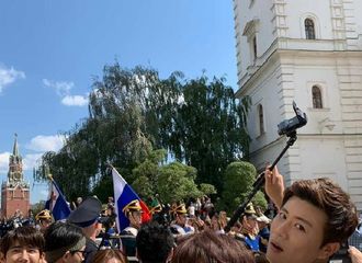 [分享]190828 被自拍镜头中的圭圭给萌到 “心酸旅行”还顺利吗