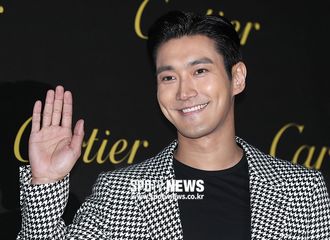 [新闻]190920 SuperJunior始源昨晚出席品牌活动 自体发光的异国五官