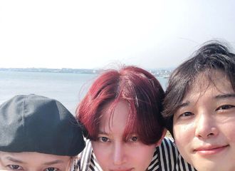 [分享]191101 ABline出动！艺声与希澈拍摄治愈旅行Vlog