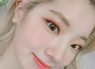 [分享]191117 啵唧一口今日份白白嫩嫩的豆腐宝