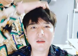 [新闻]191121 消失的脸颊肉，变瘦的神童越来越帅气了！