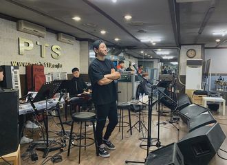 [分享]191217 济州岛演唱会倒计时开启！歌手大人认真准备的样子实在太有魅力了