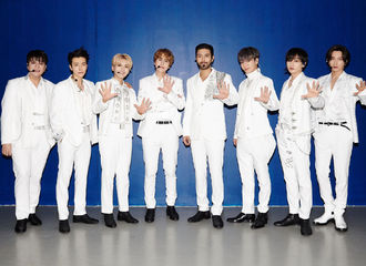 [新闻]191224 前方多图预警！SUPERJUNIOR马尼拉演唱会现场照片大公开