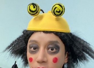 [分享]200215 今日份的蜜汁妆容小蜜蜂可爱上线中，今天也记得死守放送