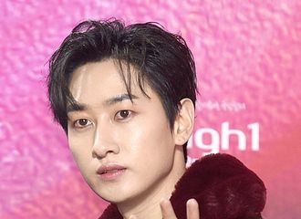 [新闻]200417 Super Junior银赫确定担任《一周-的偶像》新MC...和黄光熙2MC体制