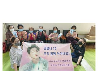[分享]200505 顺境逆境都持续进行的善举，香港烈火们为独居长者们送去暖心午餐＋口罩