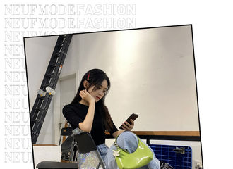 [新闻]200718 杂志官博发布赵丽颖带货宣传照 清新自然的蜜瓜绿色和认真工作的酷BOSS好配