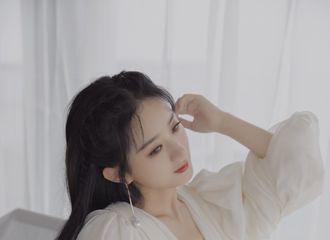 [新闻]200727 赵丽颖昨日活动碎片物料小合集 让人疯狂心动的薰衣草味大明星！